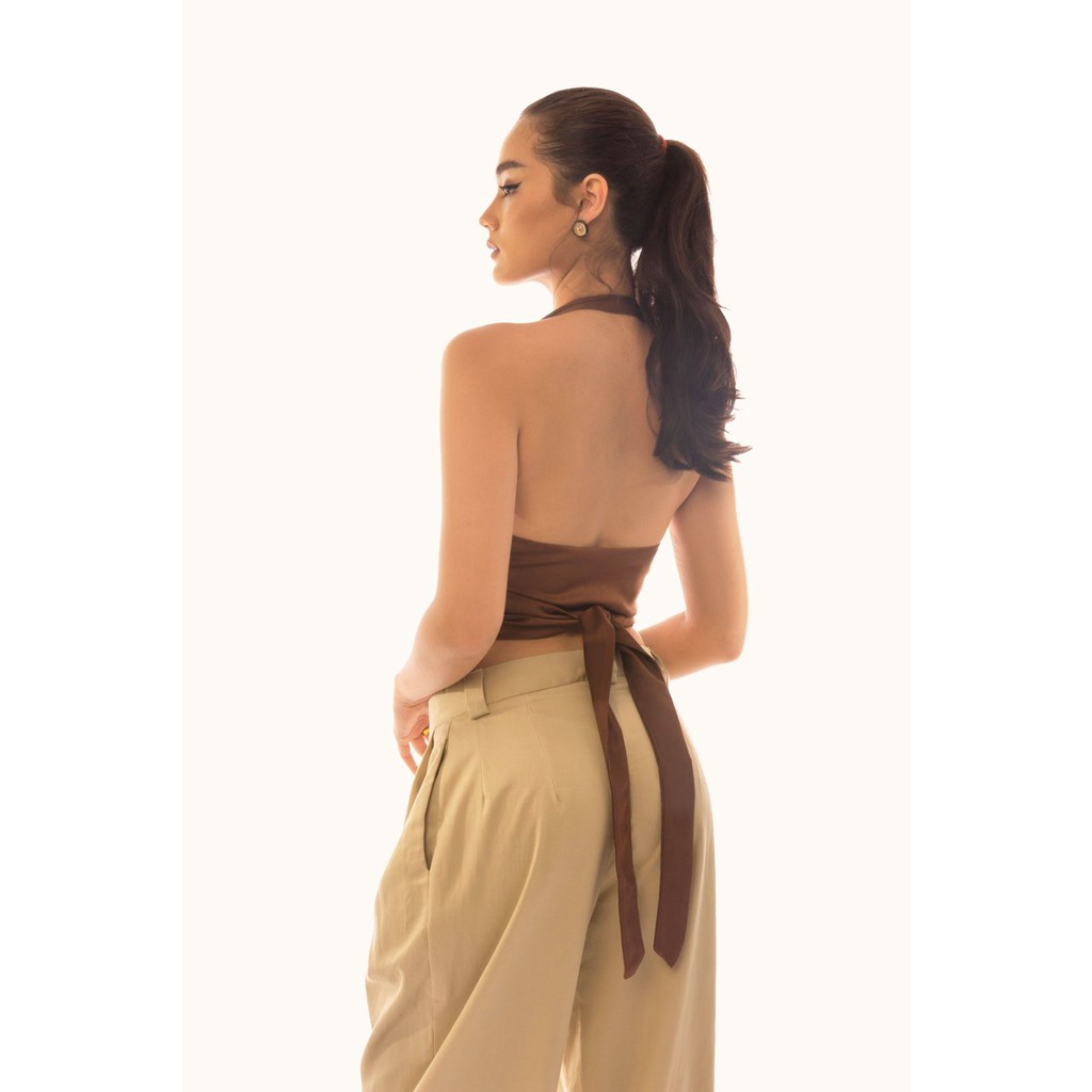 Áo Cổ Yếm Hở Ngực Naomi Daphale