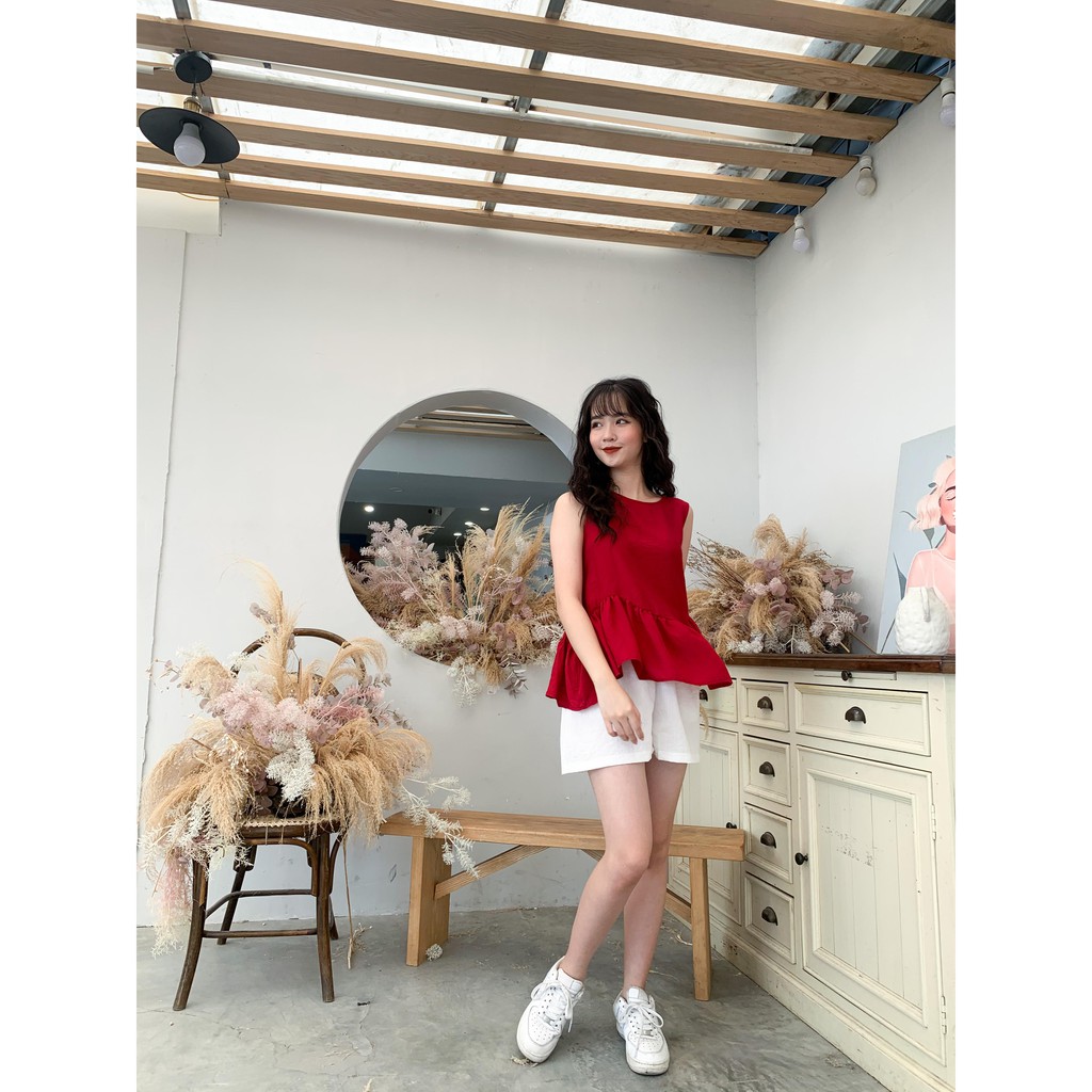 Set Bộ Đũi Tiểu Thư Áo Đỏ và Quần Short(sooc) Trắng-Hàng Thiết Kế Size M,L.