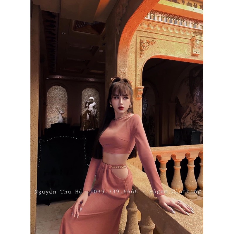 Sét áo croptop tay dài mix kèm chân váy dài cạp chéo khoét hông