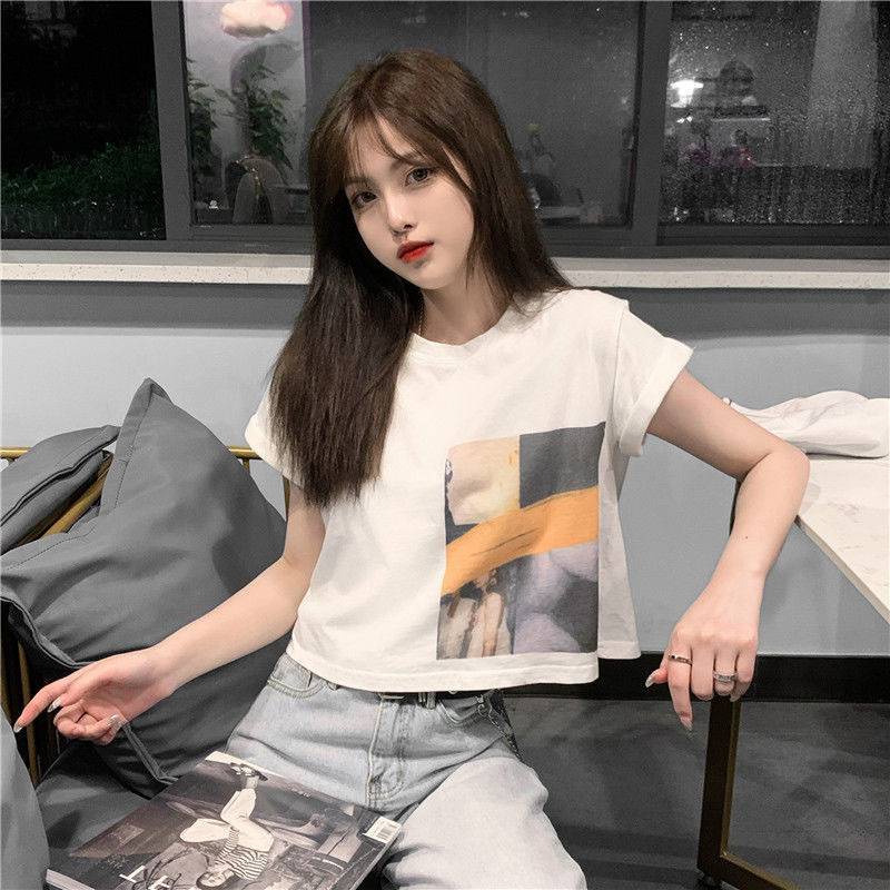 Áo Croptop Tay Ngắn Phong Cách Thời Trang Hàn Quốc 2024