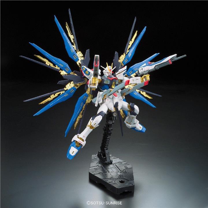 Mô hình Gundam RG ZGMF-X20A Strike Freedom Gundam Bandai 4573102616173