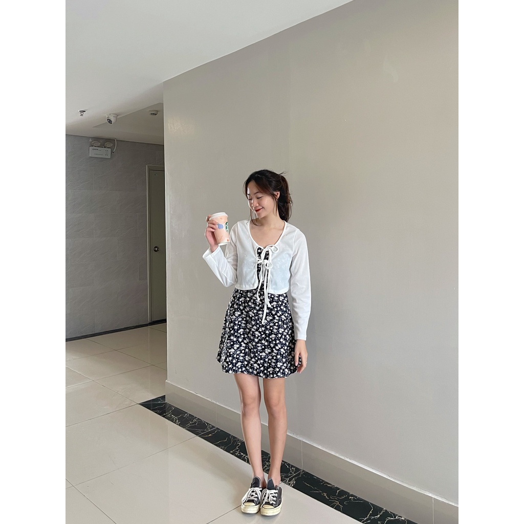 Set Váy 2 Dây Hoa Đen Chun Sau Kèm Áo Khoác Ngoài Buộc Dây