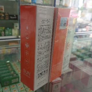 Xịt chống nắng Hàn Quốc Sun screen V7 200ml