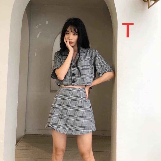[Mã FAXANH245 giảm 10K đơn 50K] Sét véc kẻ Croptop TT12 | BigBuy360 - bigbuy360.vn