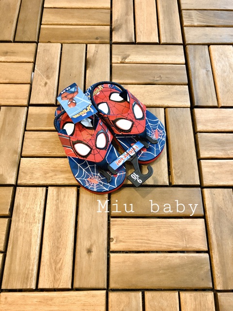 Sandal Marvel đèn nháy sáng Batman-spiderman.. bé trai