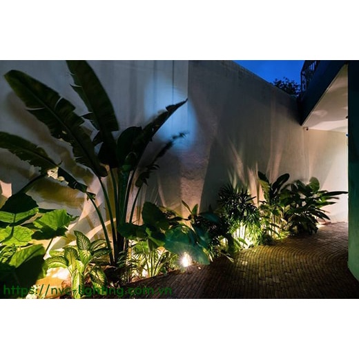 Đèn Rọi Led cắm cỏ sân vươn. rọi gốc cây . rọi tiểu cảnh