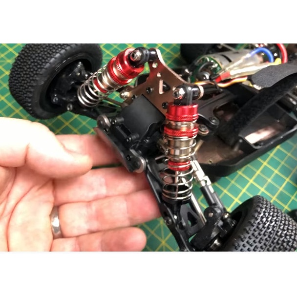 Xe Ô tô Wltoys 144001 tỷ lệ 1/14 Siêu tốc độ 60km/h Chuẩn Thi Đấu 4wd Giảm sóc Kim Loại Phuộc Nhôm Quái Xế XK 144001