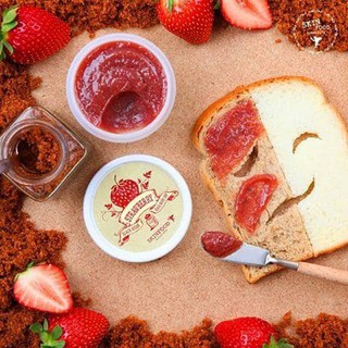 Tẩy tế bào chết black sugar strawberry skinfood mask wash off 100g