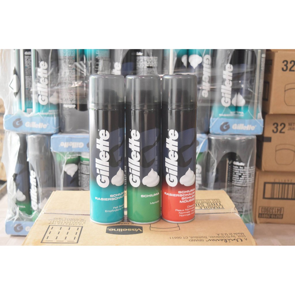 Bọt cạo râu Gillette.