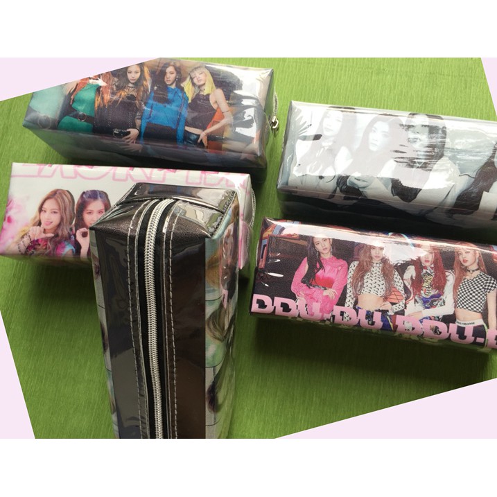 Bóp viết in hình Black pink tặng 1 móc khóa Black pink bất kỳ