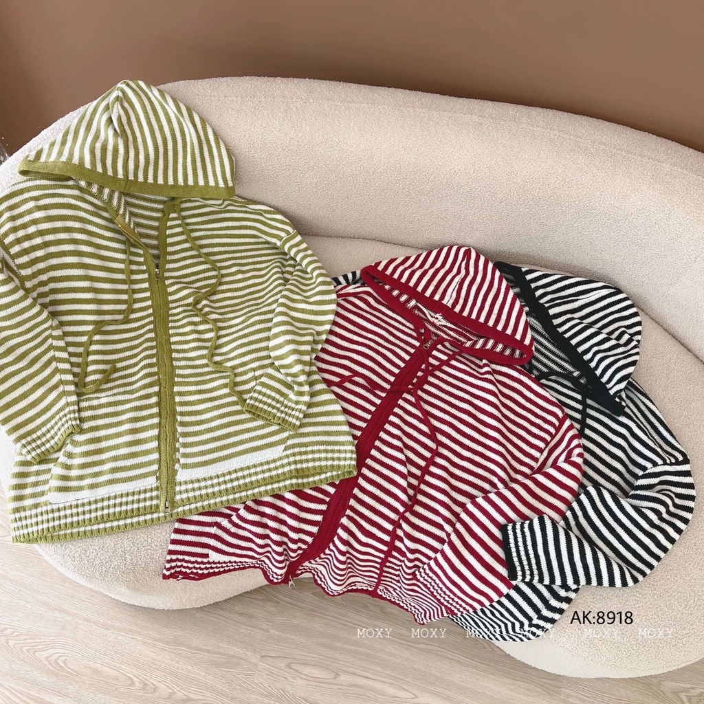 SP008918 - Áo khoác len nón