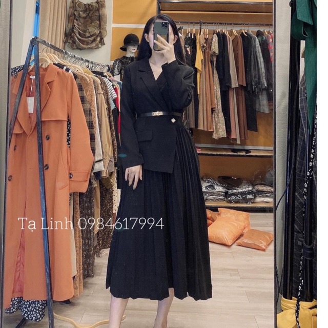 VÁY ĐEN XÒE PHỐI XẾP LY,THÂN ÁO VEST TAY DÀI 090222