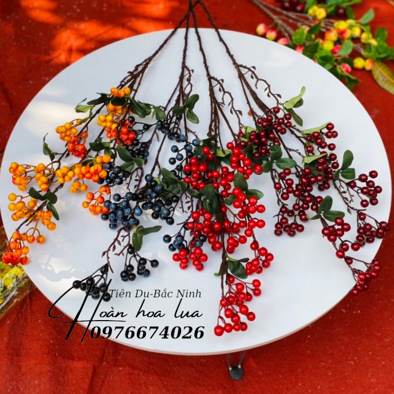 Cành Berry cổ 4 màu hàng loại 1, không dính quả phù hợp cắm bình thuỷ tinh, bình gốm