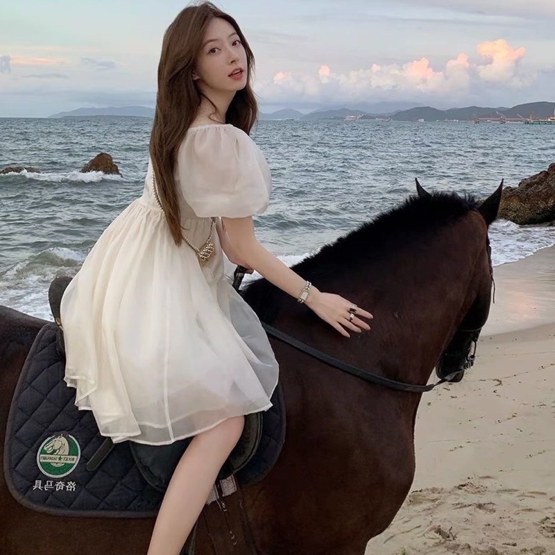 Váy trắng tay bồng phong cách ulzzang