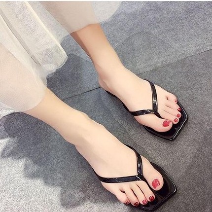 Dép Thời Trang Cực Yêu Và Cá Tính Mã D17