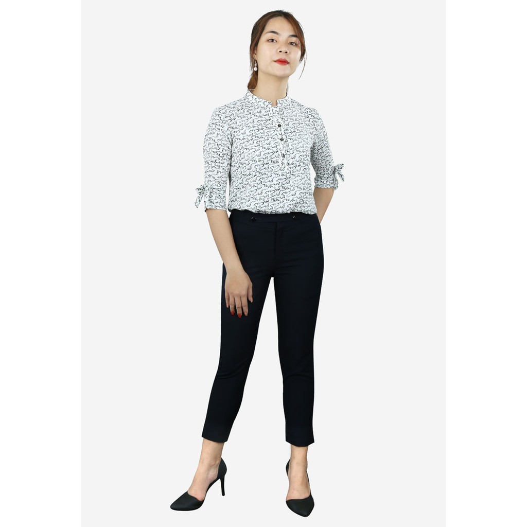 Quần ống côn vải bò lụa tím than cạp 5 cm túi cơi thẳng quai nhê nhỏ lật trang trí The One Fashion QL2311TT6
