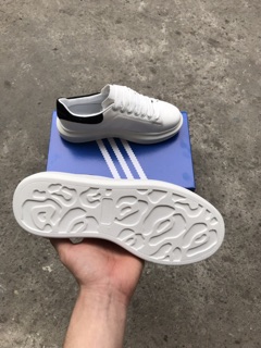 [Tặng kèm hộp] giày thể thao sneaker mcqueen gót nhung đen