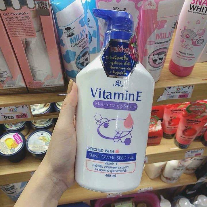 Kem dưỡng thể Vitamin E Moisturizing Serum Sunflower Seed Oil 400ml