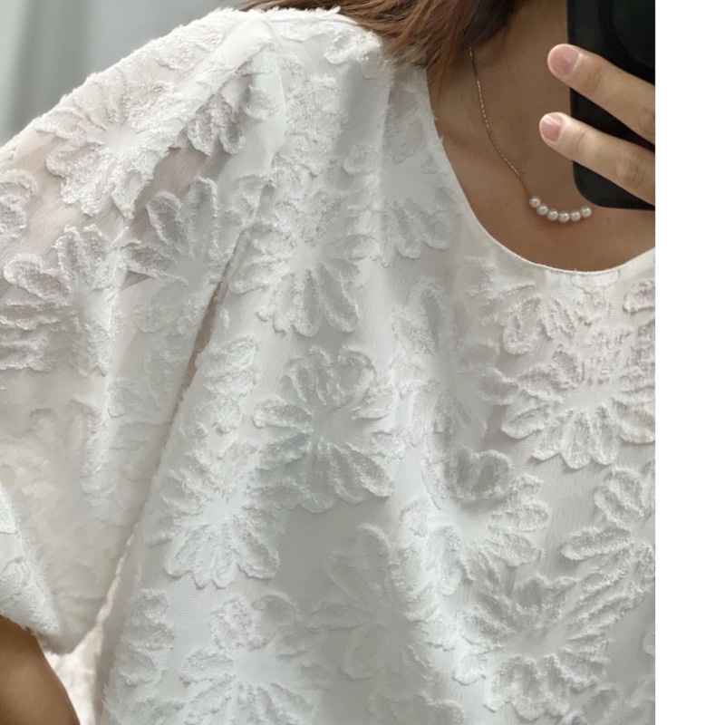 Áo sơmi 2hand cổ tròn màu trắng