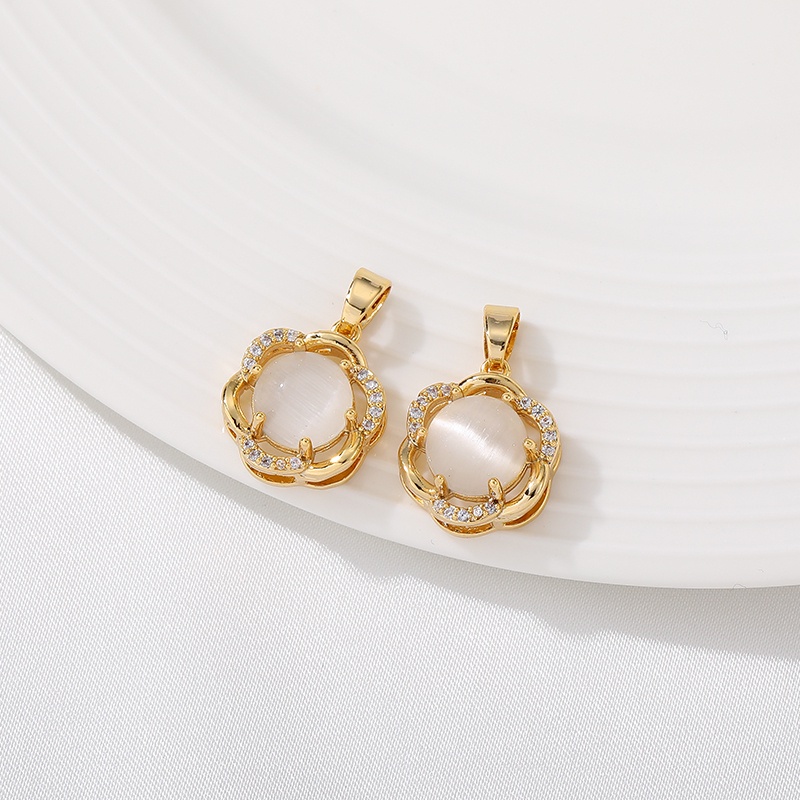 Mặt Dây Chuyền Hình Cỏ Bốn Lá Bằng Đồng 14K 18K