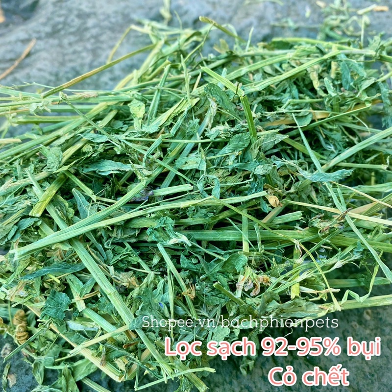 1KG Cỏ khô Alfalfa Hay Mỹ Lọc Bụi thức ăn cho Thỏ, Guinea Pig( Bọ ú,Chuột lang) dưới 6 tháng tuổi.