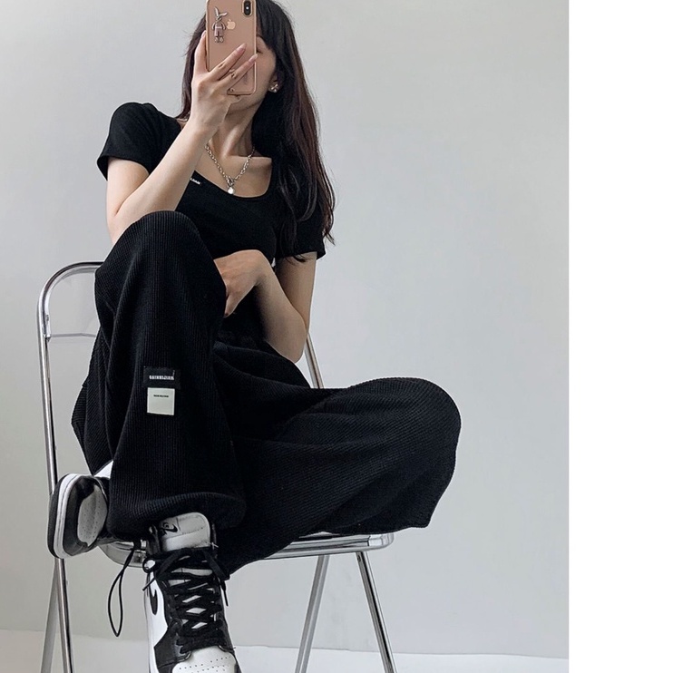 Quần Jogger Item Logo Có Chốt Gấu Điều Chỉnh Ống Bo Chất Dày Freesize 38-60kg Nam Nữ Phong Cách Ulzzang