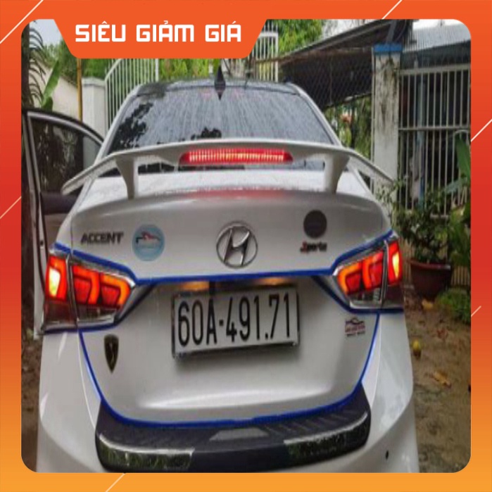 SIÊU GIẢM GIÁ Đuôi gió thể thao có đèn dùng chung :honda civic , honda city cerato , mazda 3 , elantra