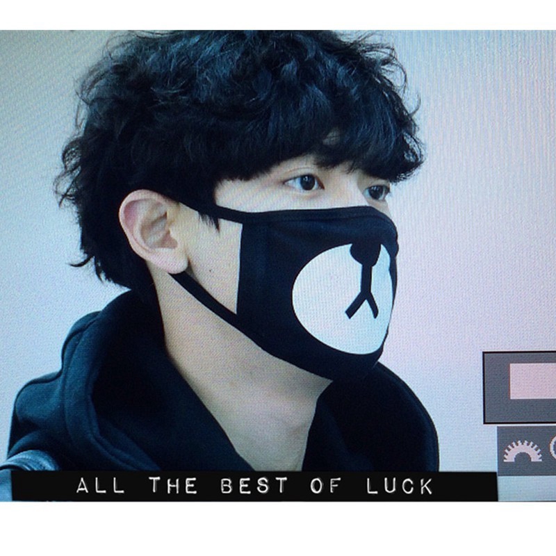 Khẩu trang in hình miệng gấu phỏng theo khẩu trang của ca sĩ Chanyeol nhóm EXO | BigBuy360 - bigbuy360.vn