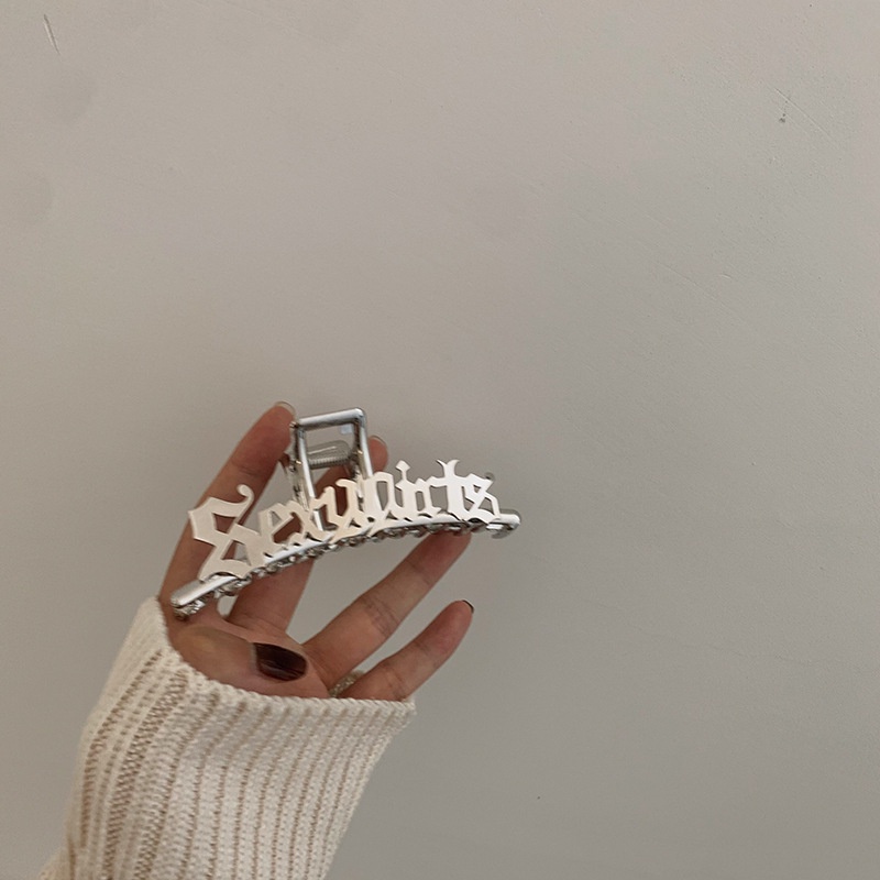 Kẹp tóc càng cua thiết kế chữ cái màu bạc mẫu 2021 thời trang dành cho nữ