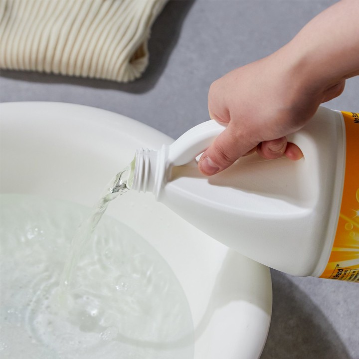 Chất Tẩy Rửa Đa Năng Hương Hoa Cỏ No Brand 2,2L - Emart VN