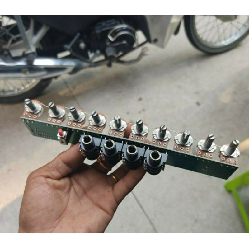 RE NHAT- Mạch Âm Sắc Echo Loa Kéo IC 65831 Thay Thế Cho Bo Mạch Loa Kéo T20 T21 HOT