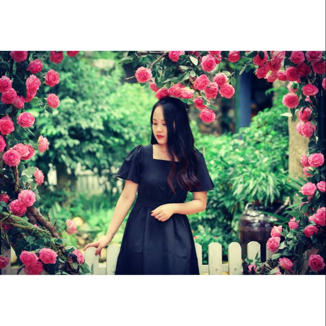 Váy xoè đen