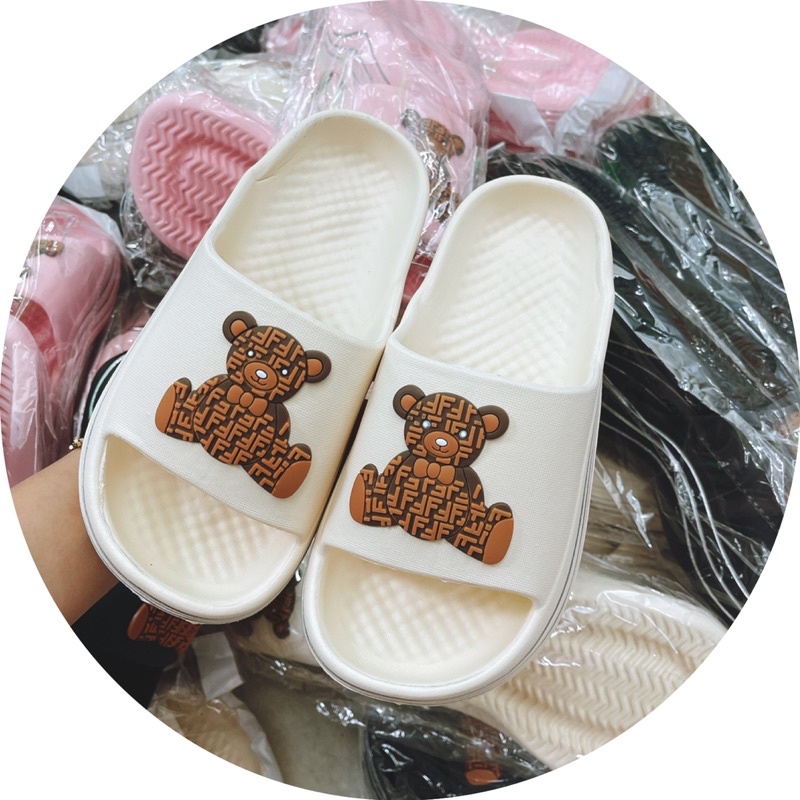 DÉP BÁNH MÌ QUAI NGANG ĐẾ SÓNG, KÈM TICKER CUTE.