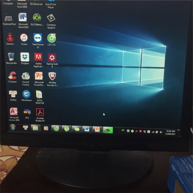 Màn hình máy tính dell 15in đẹp và 1 số màn hiệu khác nguyên bản thanh lý văn phòng