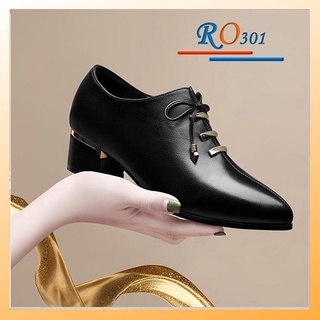 Giày boot nữ cổ thấp 4 phân hai màu đen trắng hàng hiệu rosata ro301