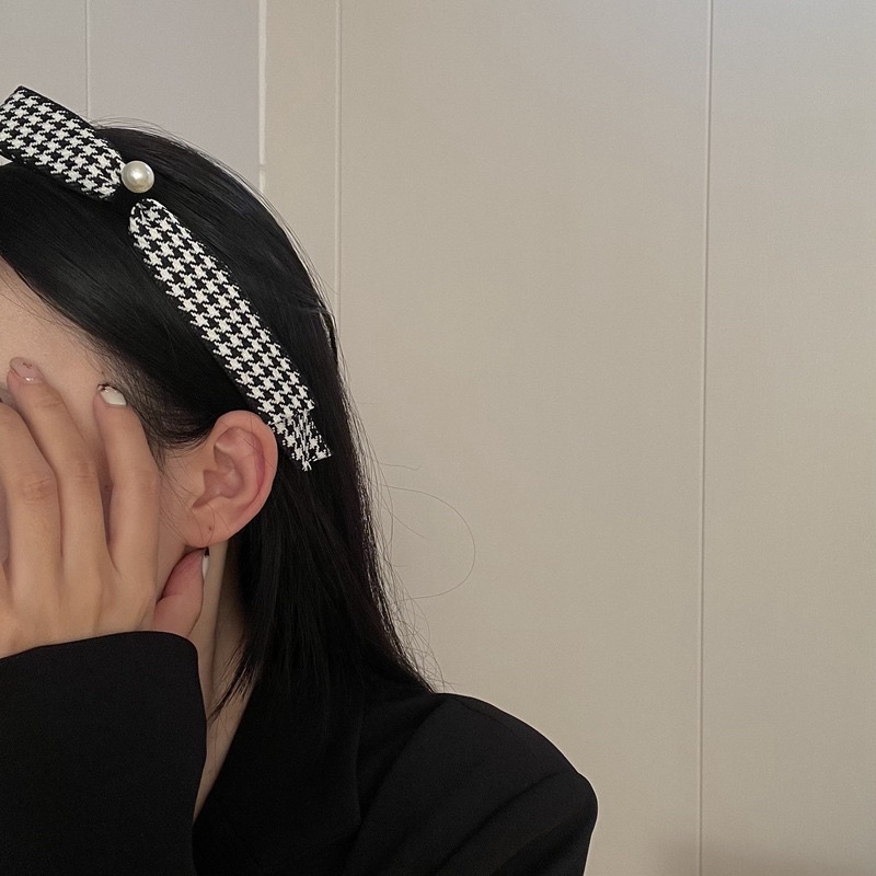 Bờm tóc và nơ kẹp tóc hoạ tiết caro hiện đại BN1