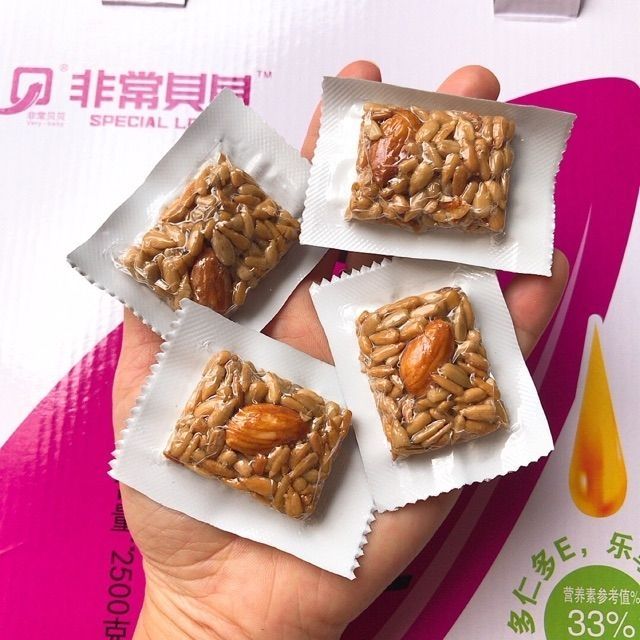 500g Kẹo Hướng dương hạnh nhân