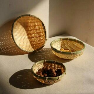 Rổ tre rá tre mini đựng hướng dương,  trang trí