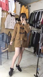 Áo dạ khuy sừng