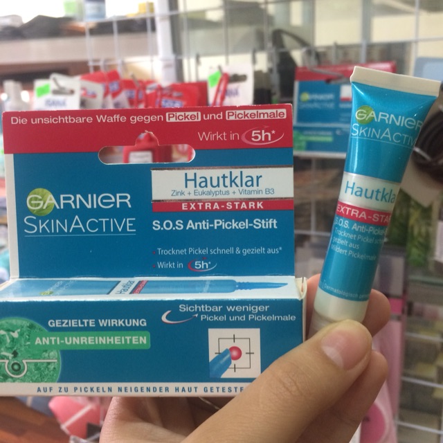 🌟🌟 Bút chấm mụn Garnier