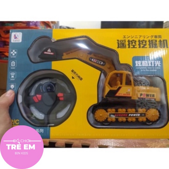 Xe cẩu múc điều khiển từ xa, gầu nhựa, chạy pin