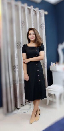 Váy dáng dài cổ vuông( kèm ảnh tự chụp)