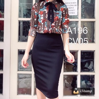 Chân váy bút chì dáng dài sẻ sau