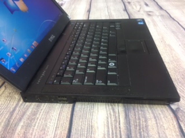 Dell E6410 Chip I5 ram 4g ổ 250g màn 14 inch có camera dùng học hành làm việc văn phòng ok
