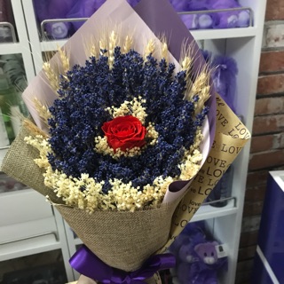 Bó tròn lavender kết hợp hồng tươi vĩnh cửu