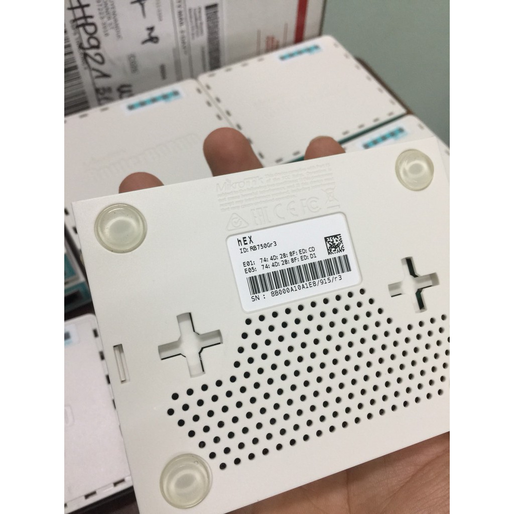 Router cân bằng tải Mikrotik 750Gr3 - Chính Hãng