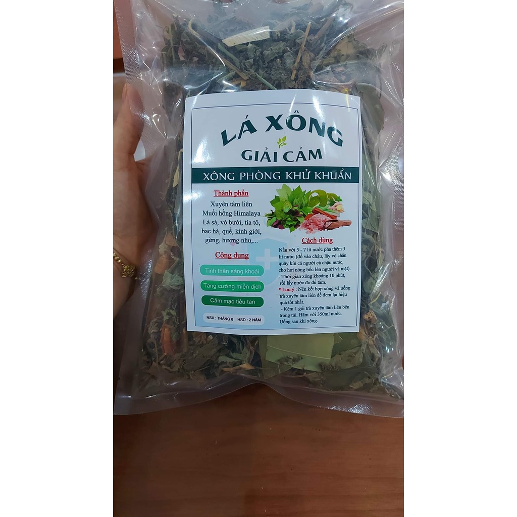 Gói lá tắm, lá xông thảo dược 500g (tặng kèm 1 gói trà xuyên tâm liên)