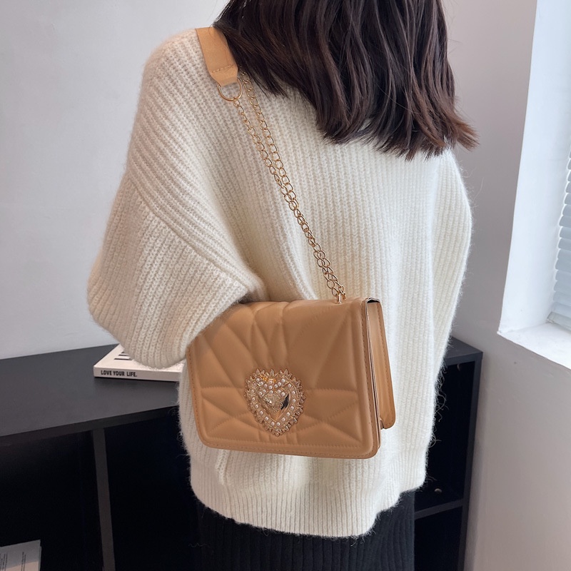 Túi Đeo Chéo Dây Xích Hình Vuông Nhỏ Họa Tiết Trái Tim Thời Trang Mới 2022 Cho Nữ