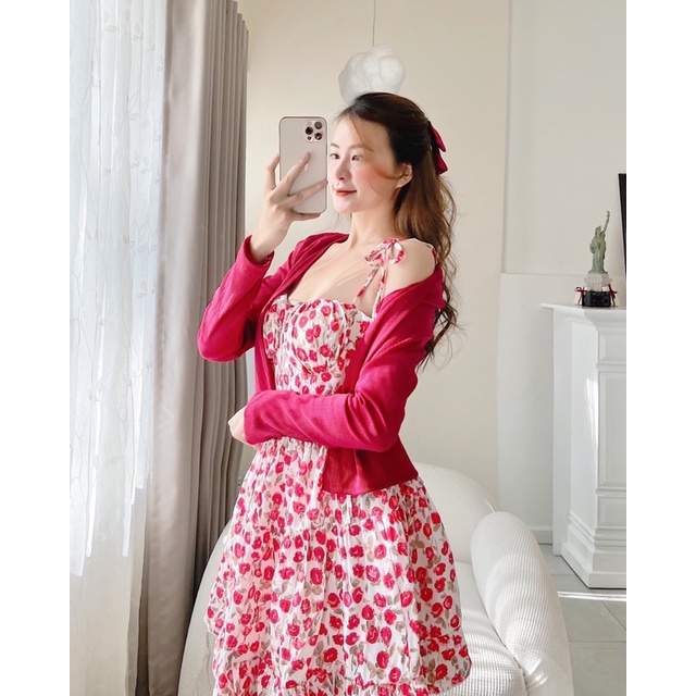 SET ĐẦM HOA CÚP 2 DÂY XOÈ + ÁO KHOÁC ĐỎ