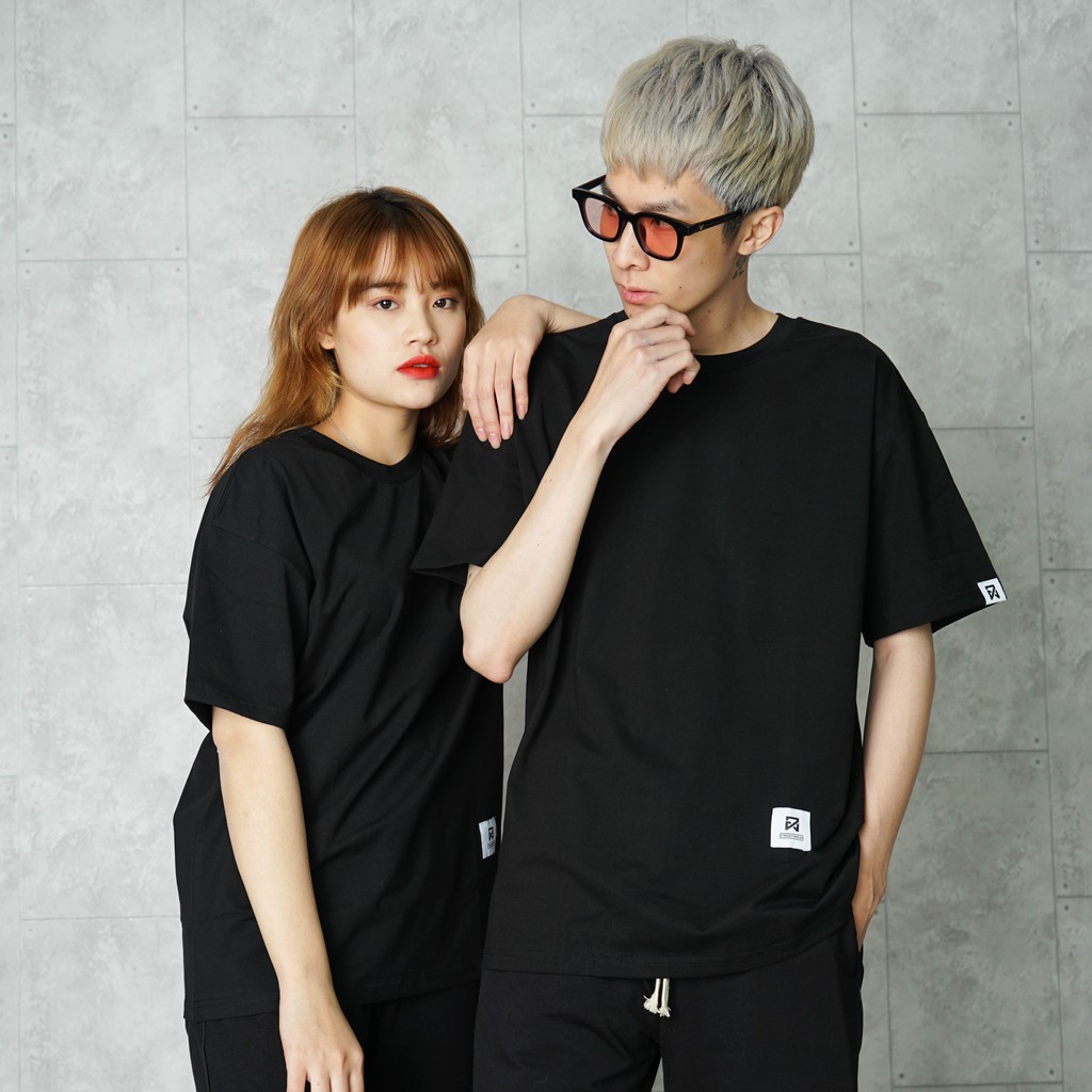 Áo thun nữ unisex form rộng MADELA tay lỡ